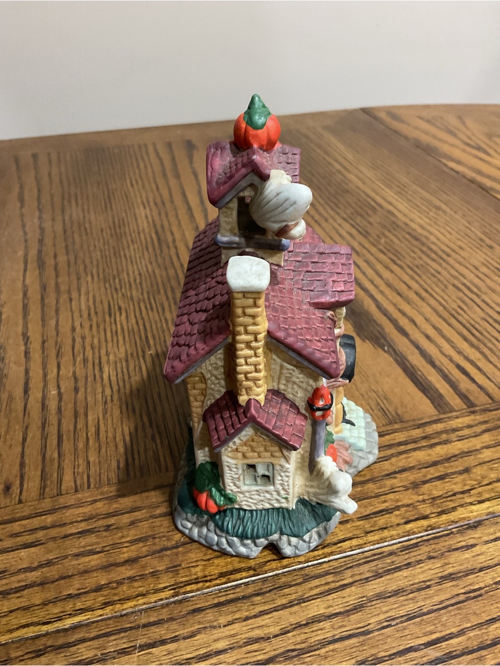 4 Halloween 👻 🎃 Ceramic Village Houses – Multi-Color - Picture 11 of 16